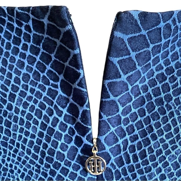 TOMMY HILFIGER Blue Snakeskin Sheath Dress Sleeveless V-Neck Medium Size 10 - Picture 4 of 16